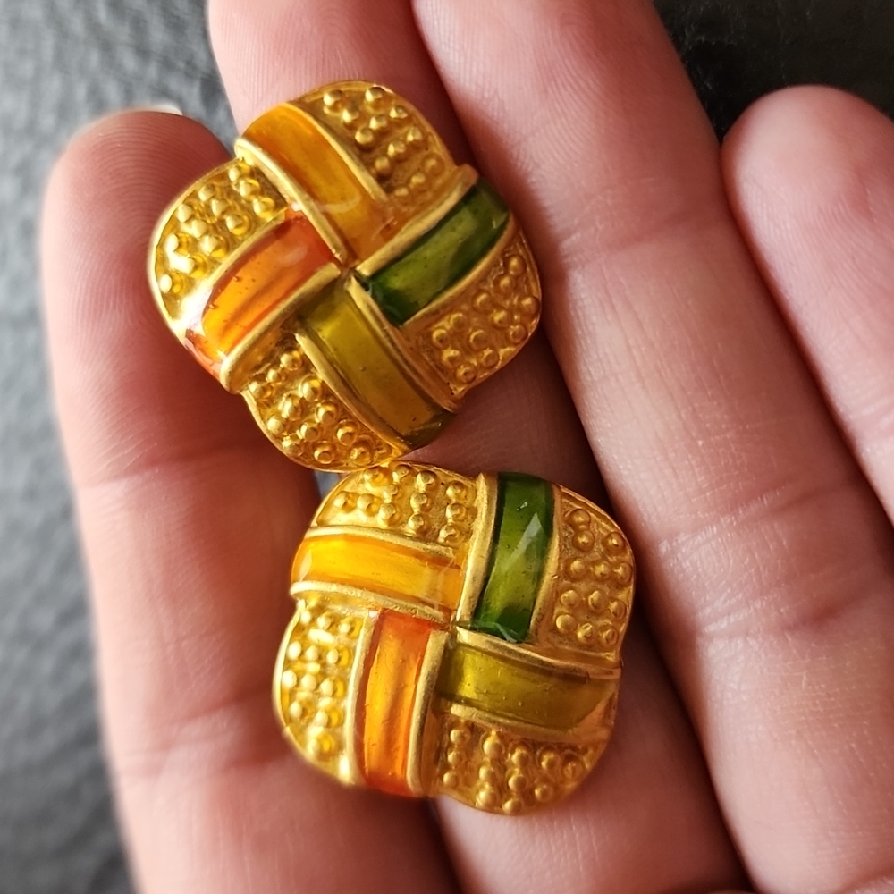 VTG Leslie Block earrings